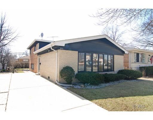 3921 W Dempster St., Skokie, IL 60076