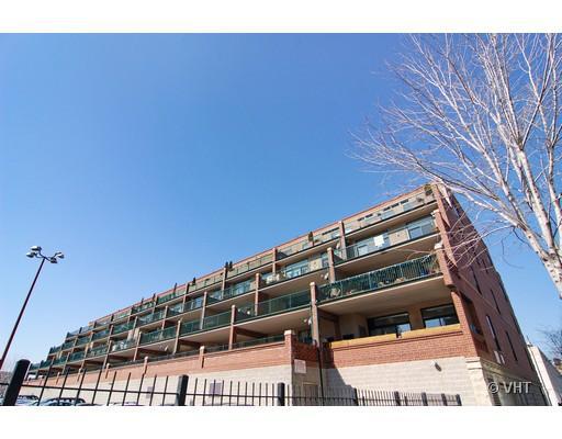 841 W Monroe St. #3B, Chicago, IL 60607