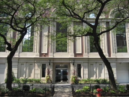 1122 N Dearborn St. #8C, Chicago, IL 60610