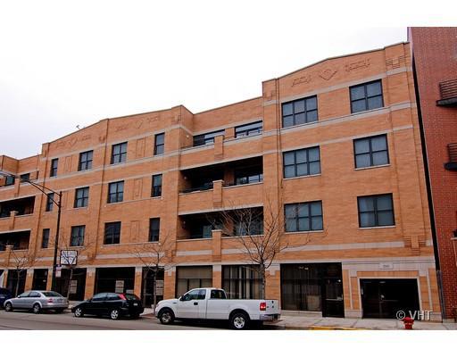 2040 W Belmont St. #204, Chicago, IL 60618