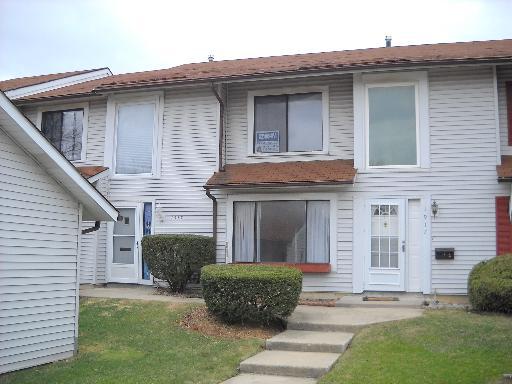 1913 Bates Pl., Downers Grove, IL 60515