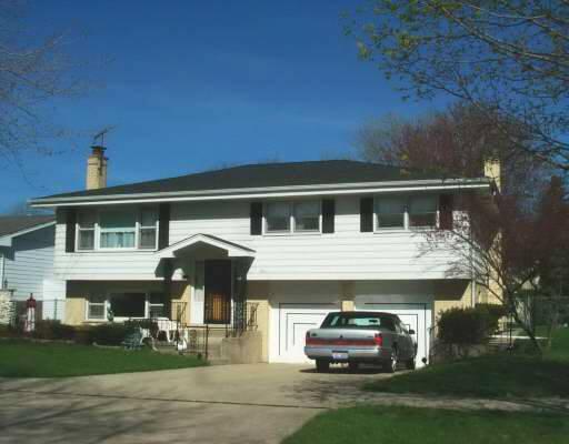 2411 Embers Ave., Arlington Heights, IL 60005