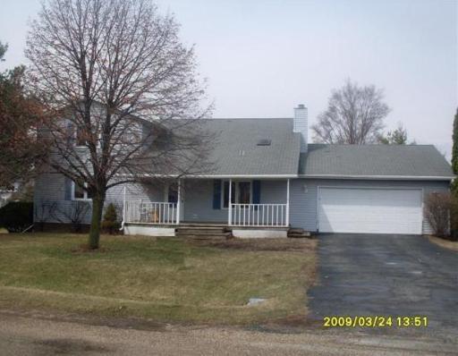 7668 La Sabre Dr., Rockford, IL 61103