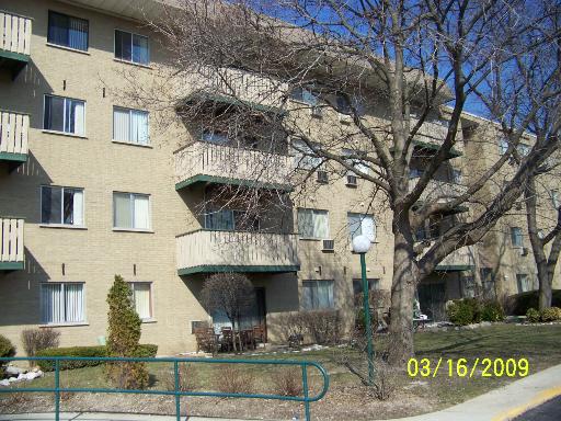280 N Westgate Rd. #217, Mount Prospect, IL 60056