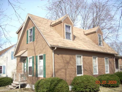 903 Logan Ave., Elgin, IL 60120