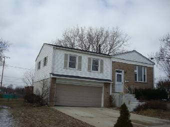 706 S Park Blvd., Streamwood, IL 60107