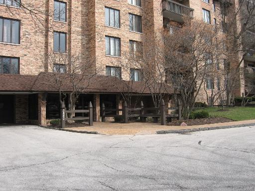 3860 Mission Hills Rd. #112, Northbrook, IL 60062