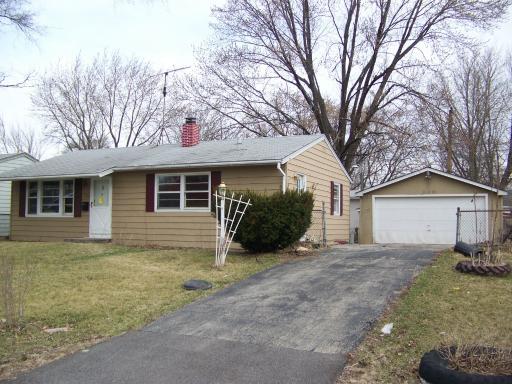 224 Granada Rd., Carpentersville, IL 60110