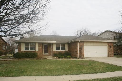 280 Foxtrail Dr., Bourbonnais, IL 60914