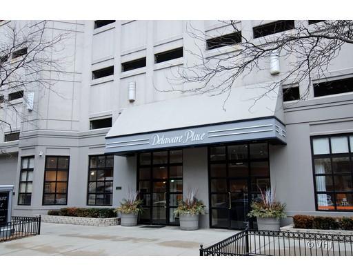 33 W Delaware #8G, Chicago, IL 60610
