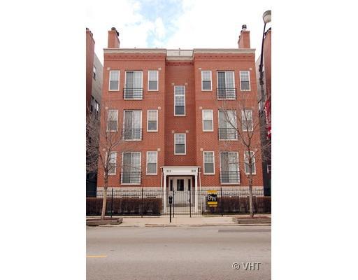 1322 W Belmont #3W, Chicago, IL 60657