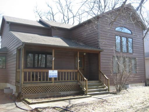 571 Wilson Ave., Park City, IL 60085