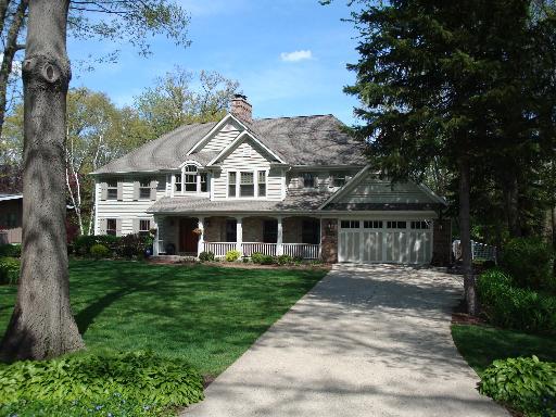 2077 Thorntree Ln., Palatine, IL 60067