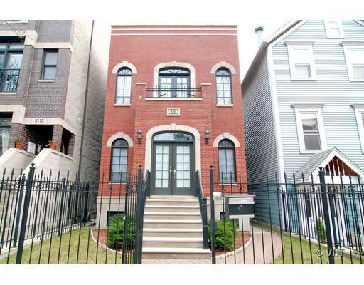 3111 N Kenmore, Chicago, IL 60657