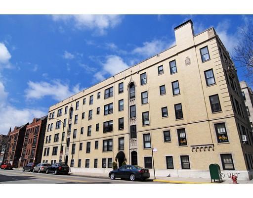 604 W Addison Ave. #B2, Chicago, IL 60613