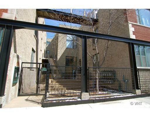 2943 N Lincoln Ave. #211, Chicago, IL 60657
