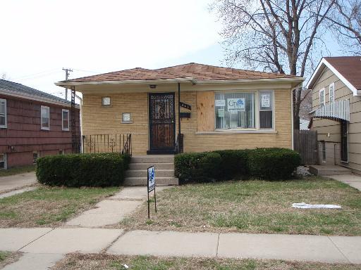 446 Greenbay Ave., Calumet City, IL 60409