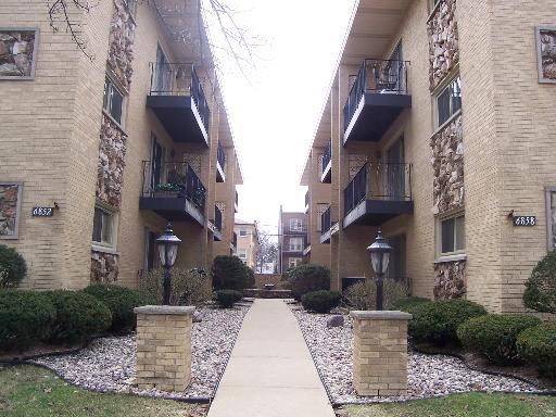 6852 N Northwest Hwy. #1C, Chicago, IL 60631