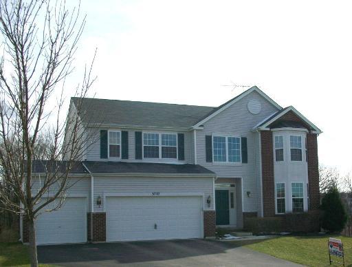 3707 Rolling Hills Rd., Carpentersville, IL 60110