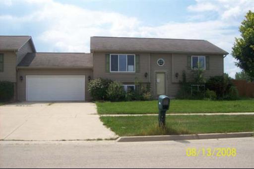 1002 Apple Valley Rd. #1, Harvard, IL 60033