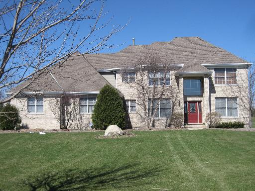 39W356 Cambridge Ct., St. Charles, IL 60175