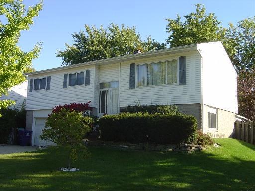 9071 W Primrose Ln., Hickory Hills, IL 60457