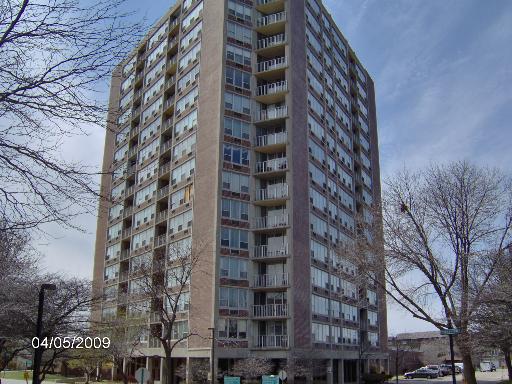 3925 Triumvera Dr. #12E, Glenview, IL 60025