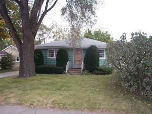 1044 North Ave., Aurora, IL 60505