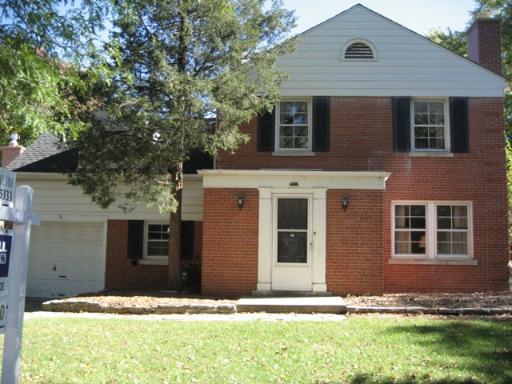 6839 N Knox Ave., Lincolnwood, IL 60712