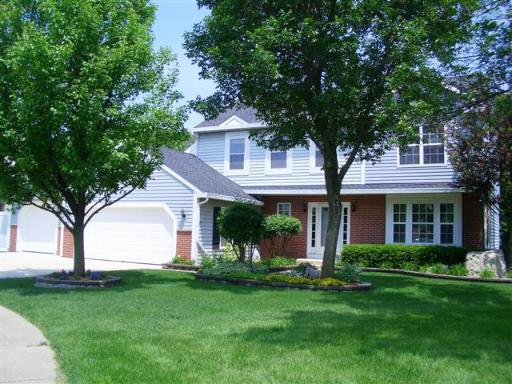 29W570 Ridge Dr., Warrenville, IL 60555