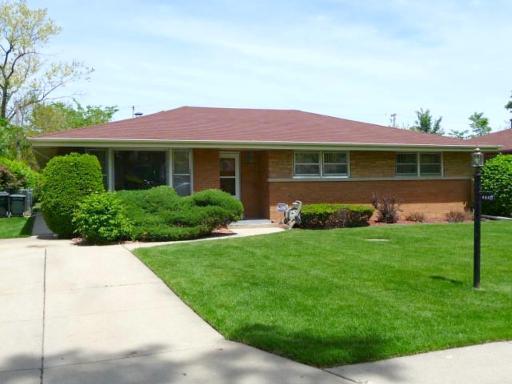 4440 Greenleaf Ave., Lincolnwood, IL 60712