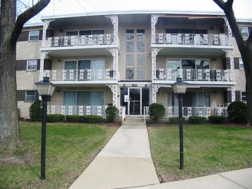 1009 S 8th Ave. #2, La Grange, IL 60525