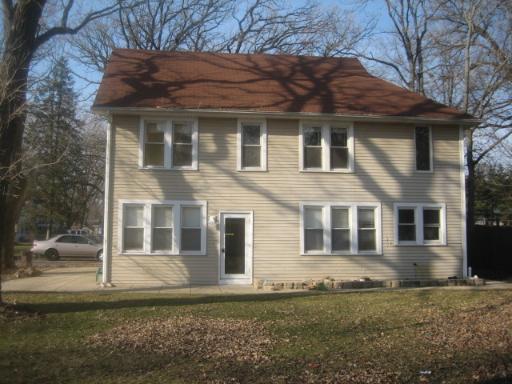 2908 Oakwood Ave., Mchenry, IL 60051
