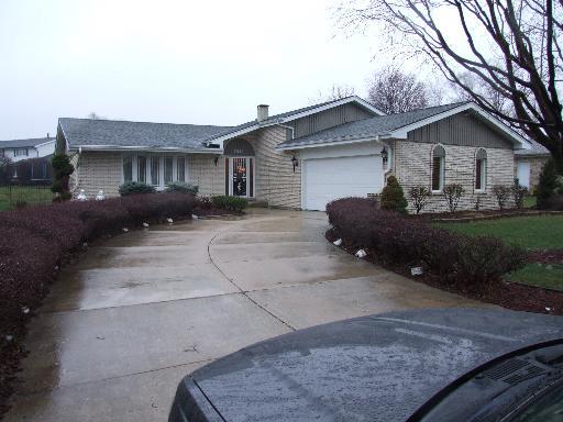 8111 Bunker Dr., Orland Park, IL 60462