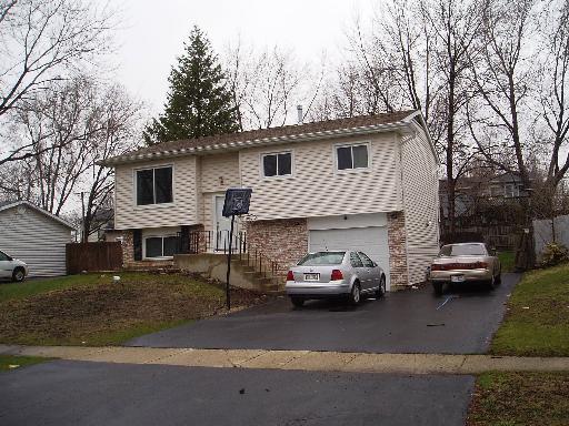 240 Northridge Ave., Bolingbrook, IL 60440