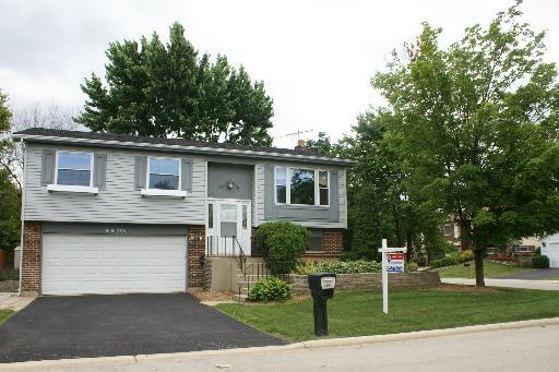 5S753 Sierra Ln., Naperville, IL 60540