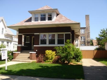 3912 W Eddy, Chicago, IL 60618