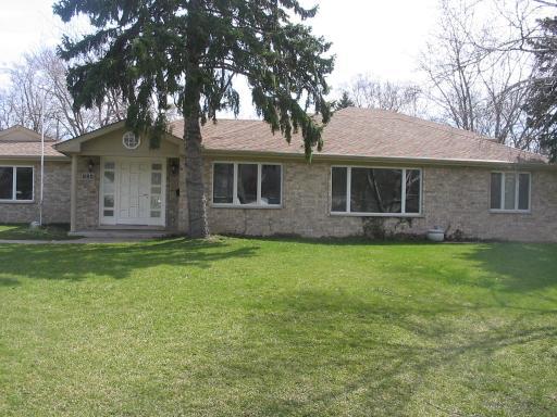 885 Basswood St., Hoffman Estates, IL 60169