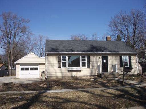823 E Garden St., Dekalb, IL 60115