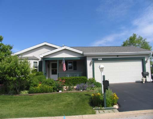 901 Shetland Ct., Grayslake, IL 60030