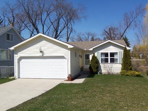 1358 Floresta Vista Ln., Crystal Lake, IL 60014
