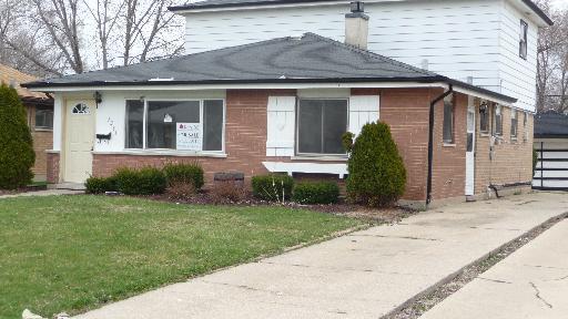 1361 Mackinaw Ave., Calumet City, IL 60409