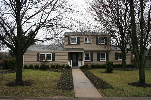 837 Harriet Ln., Barrington, IL 60010