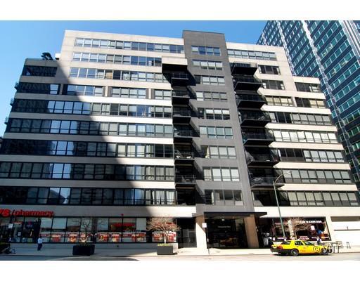 130 S Canal St. #407, Chicago, IL 60606