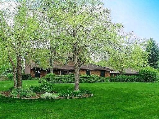 2816 Springbrook Rd., Crystal Lake, IL 60012