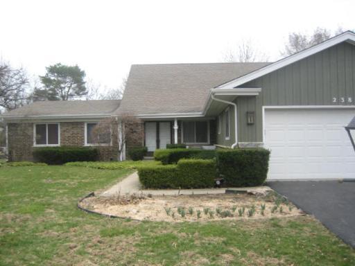 2385 Castilian Cir., Northbrook, IL 60062