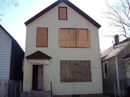 8329 S Buffalo Ave., Chicago, IL 60617