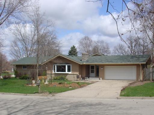 5716 Knollwood Rd., Rockford, IL 61107