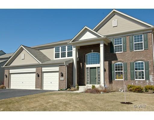 4015 Stratford Ln., Carpentersville, IL 60110