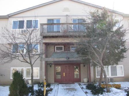 655 Deepwoods Dr. #1I, Mundelein, IL 60060